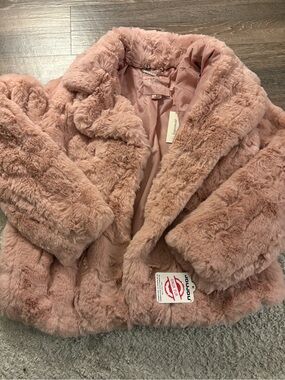 NWT Joujou textured faux fur jacket in pink. Size Large